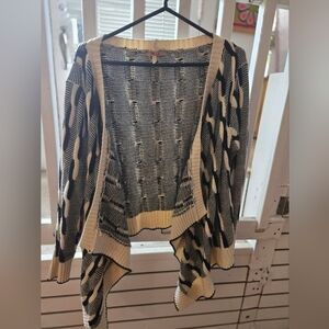 Cardigan O/S Size CREME AND BLACK